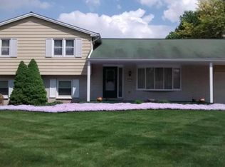 27 School Ln, Lebanon, PA 17042