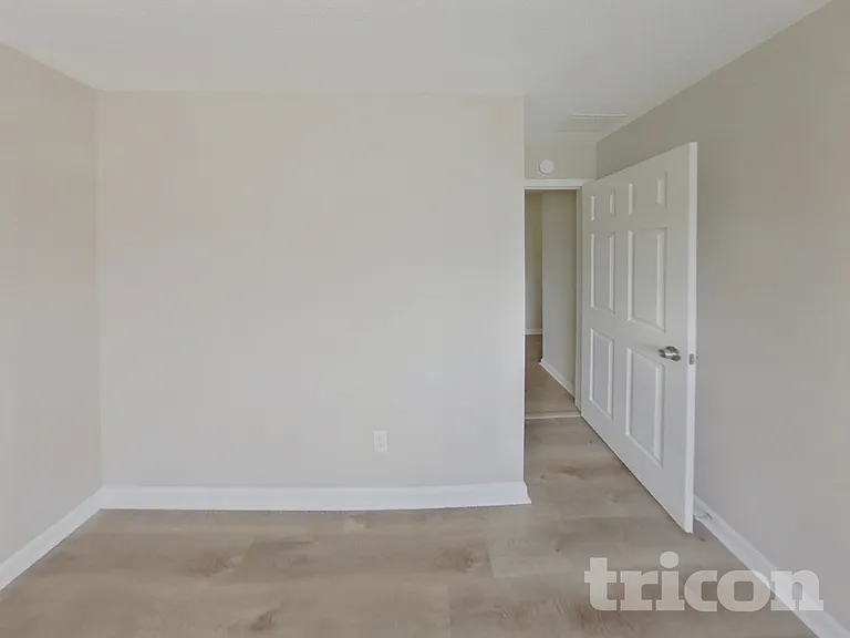 5741 Amerson Ln — Photo 15