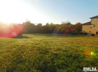 300 Grindstone Rd, Chatham, IL 62629