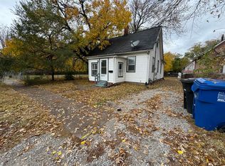 2437 4th Ave, Moline, IL 61265