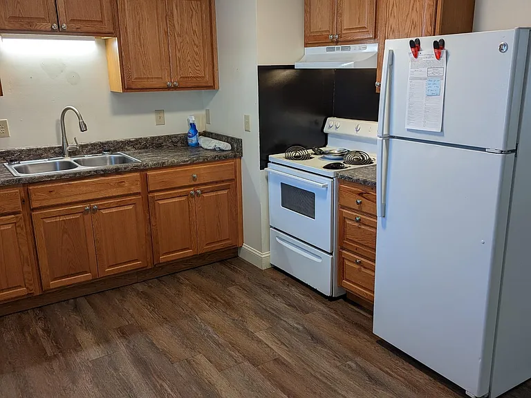 410 Liberty St — Photo 3