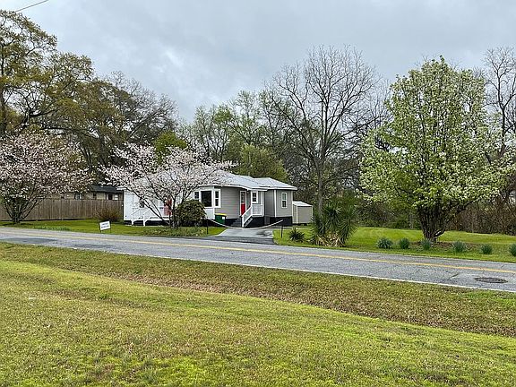 2nd image of 605 Hampton St