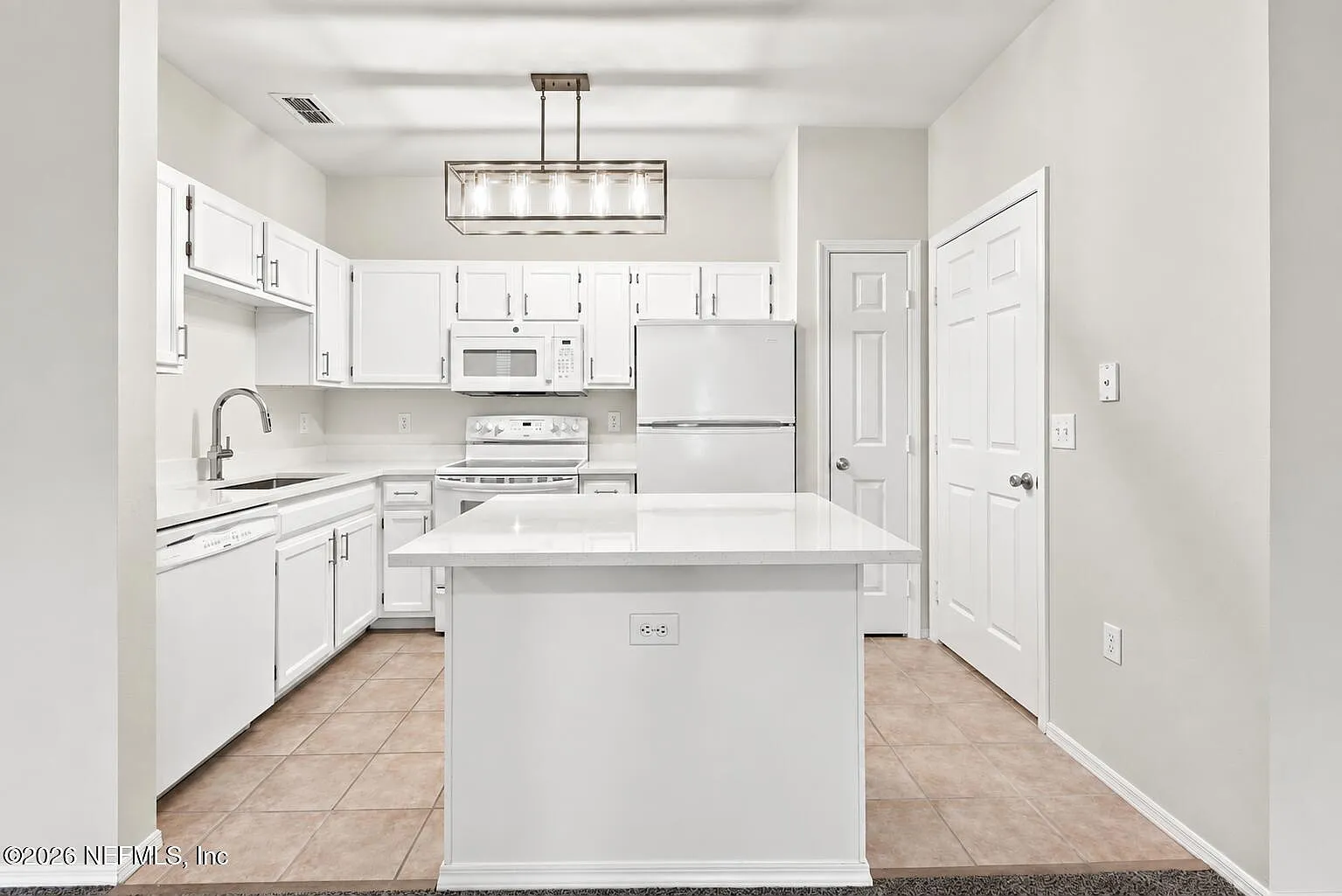 2 bed, 2.0 bath, 1163 sqft, $2,350 — Photo 1