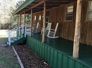 326 Valentine Rd, La Grange, TX 78945