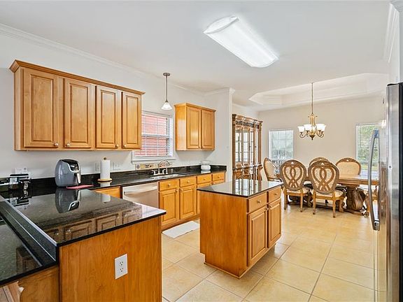 5th image of 966 Galoway Ave