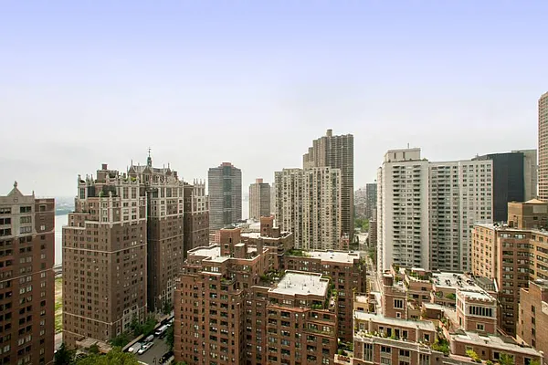 Sold by Town Residential | media 4