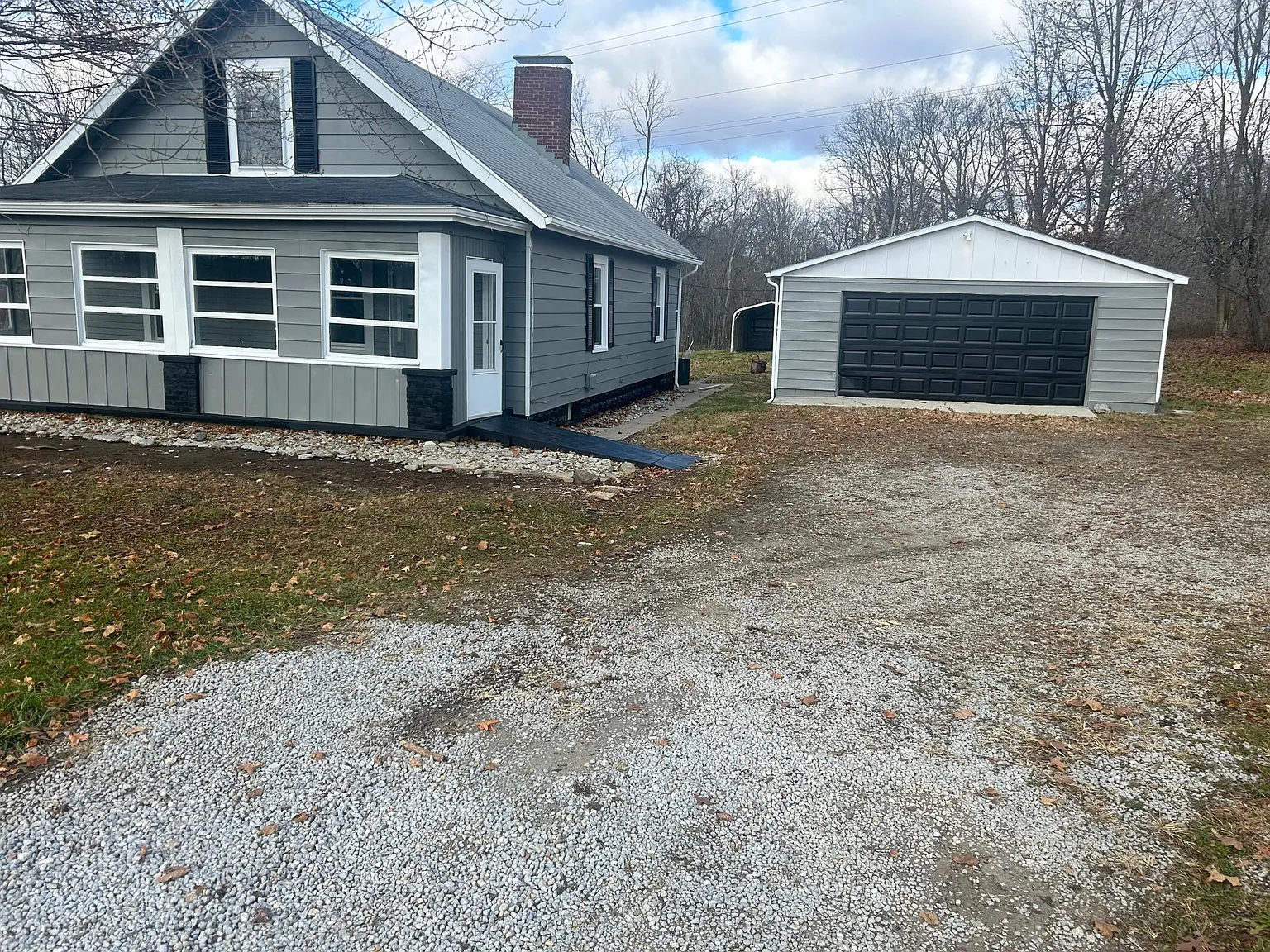 2 bed, 936 sqft, $1,900 — Photo 1