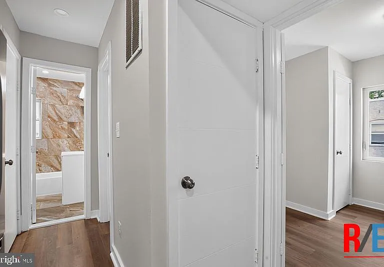 4306 Halley Ter SE #4 — Photo 6