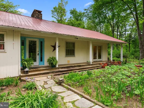 160 Bronson Ln, Sperryville, VA 22740