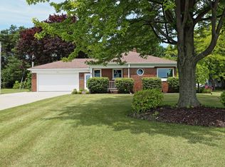 3016 Memorial Dr, Two Rivers, WI 54241