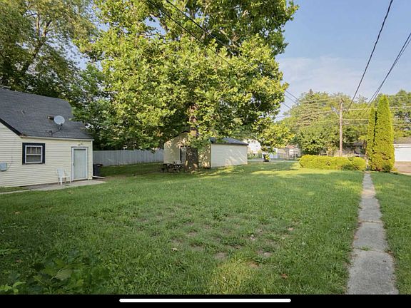 2nd image of 2923 Ezra Ave N