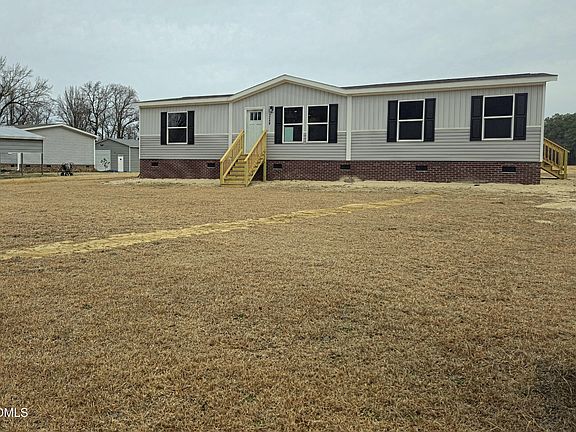 3rd image of 1240 Bloomery Rd