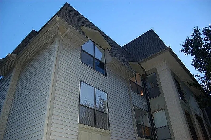 2 bed, 949 sqft, $1,950 — Photo 4