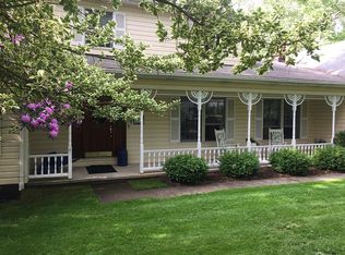 2112 Deer Track Dr, East Stroudsburg, PA 18302