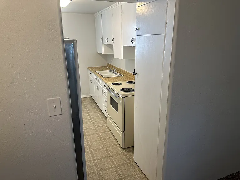 601 Eden St N #603 — Photo 9