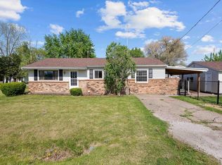 203 2nd St E, Andalusia, IL 61232