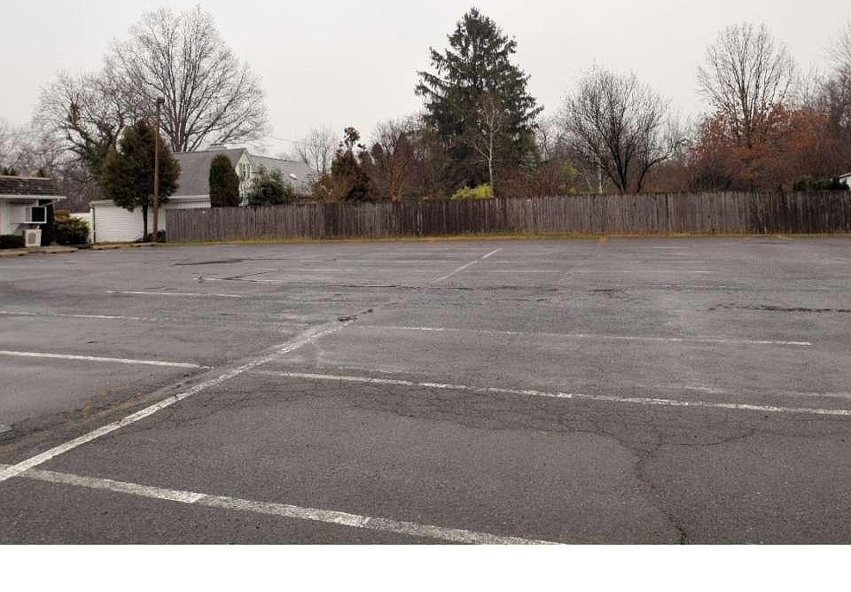 1st image of 34 E 1st Ave