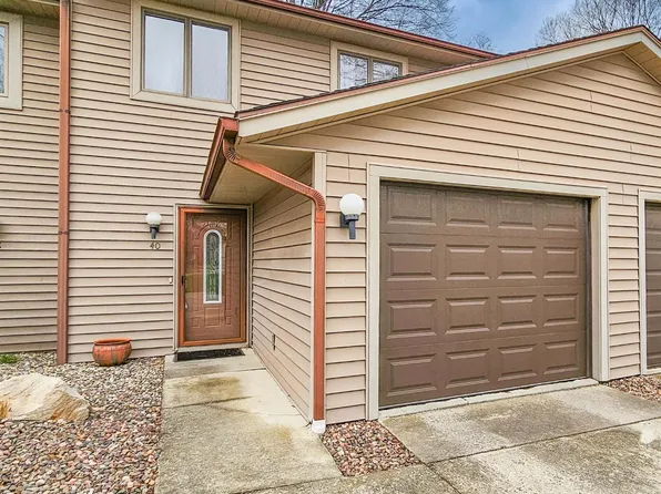 40 Brookview Dr, Fremont, OH 43420