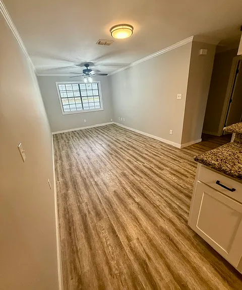 305 N. Montevideo Ave. - 4 — Photo 2