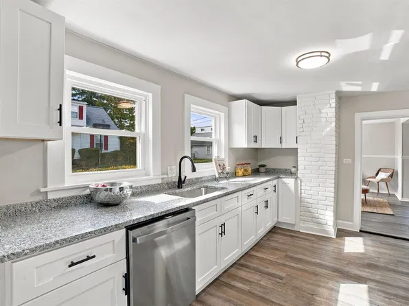 186 Peabody Avenue, Manchester, NH 03109