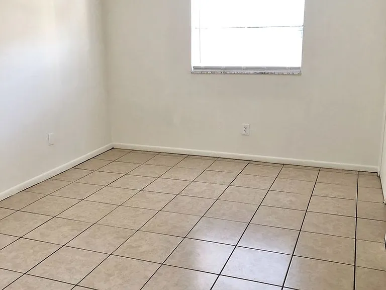 722 S Ingraham Ave — Photo 16
