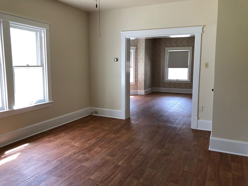 1st image of 117 S Church St