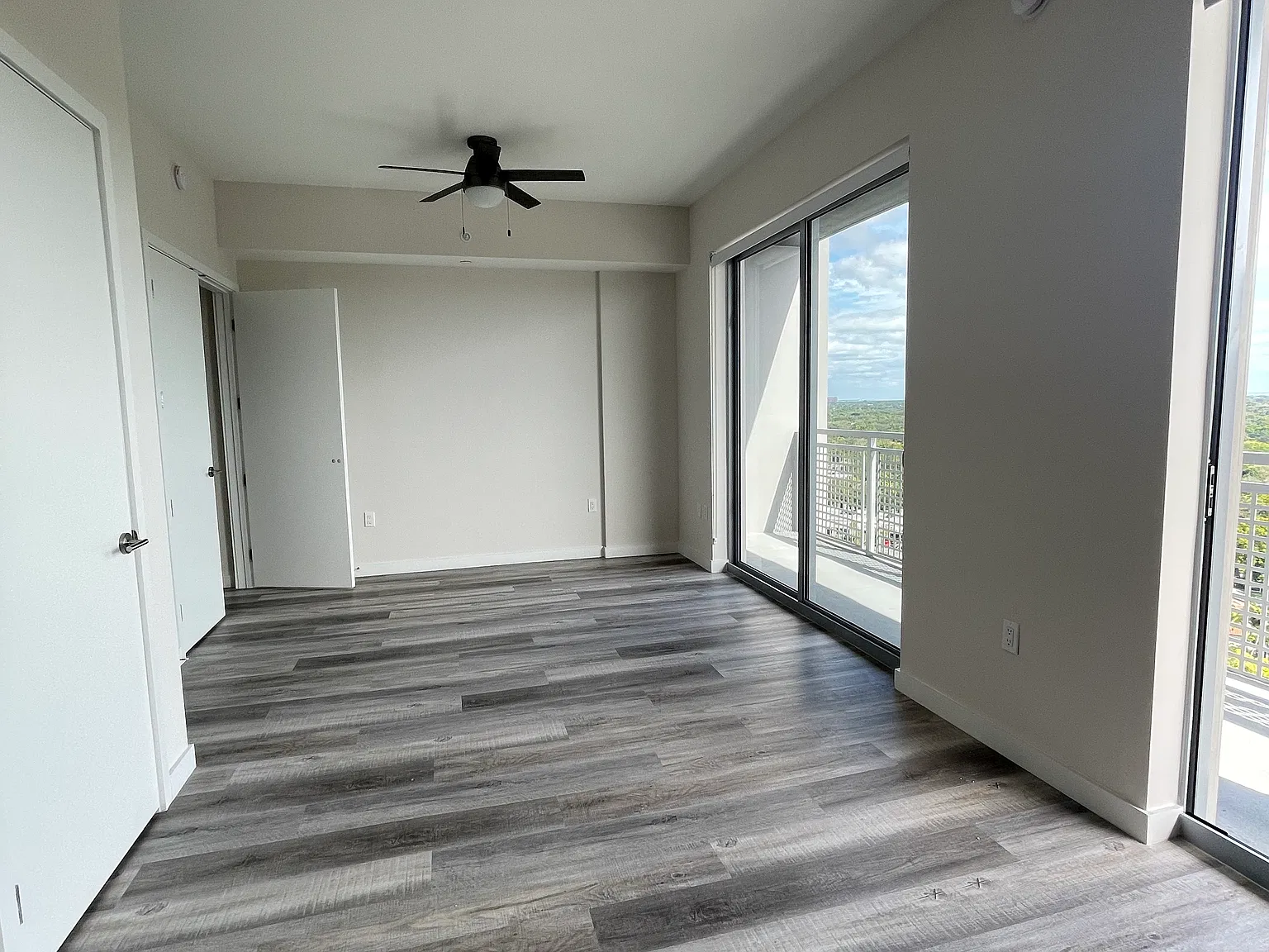 9155 S Dadeland Blvd — Photo 2