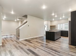 627 E Street, Blaine, WA 98230