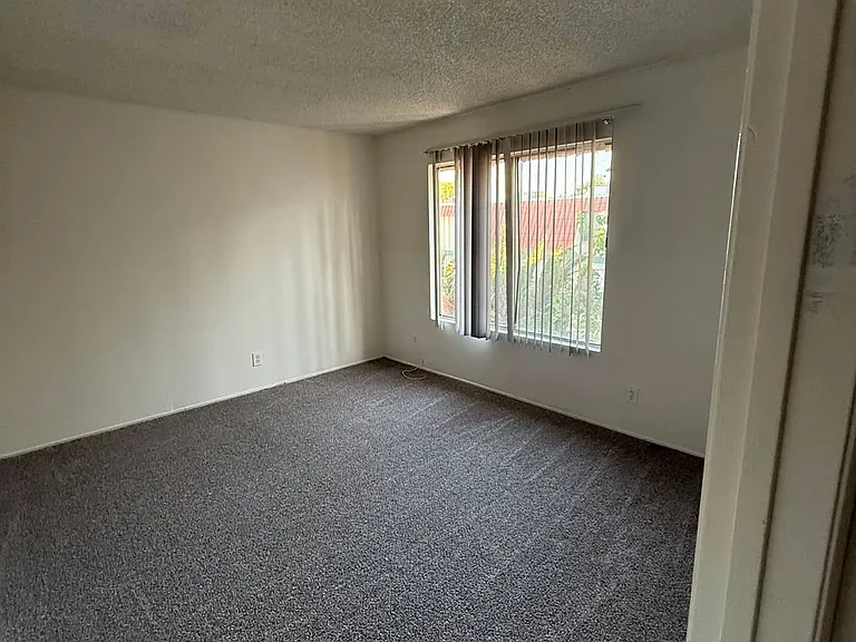 510 Lansing Dr #7 — Photo 8