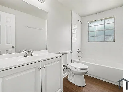 3007 E Knollwood St — Photo 25