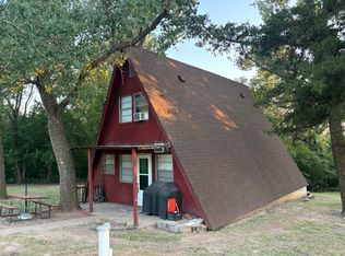 231 S Hummingbird Rd, Medicine Lodge, KS 67104