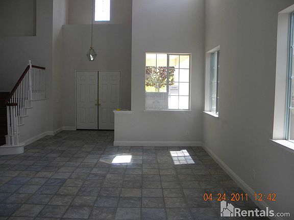 4th image of 40287 Cambridge St