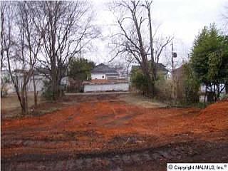2nd image of 608 3rd Ave SW