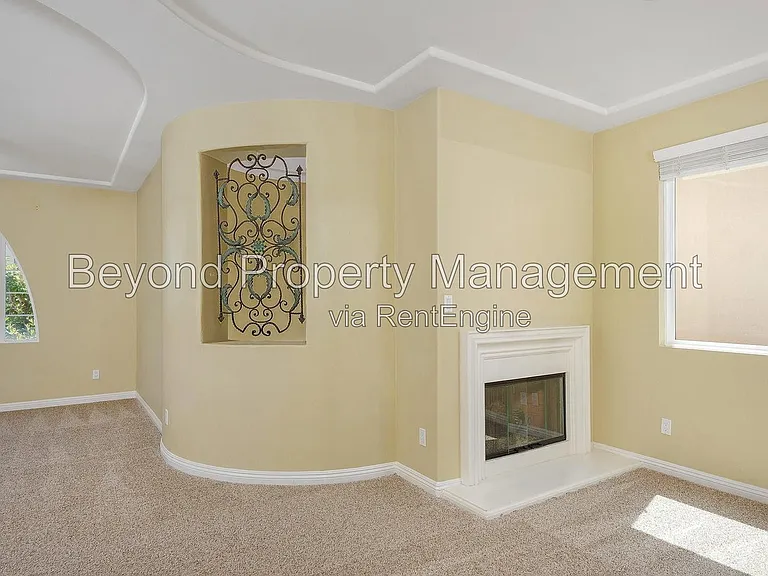 2947 Farragut Rd — Photo 23