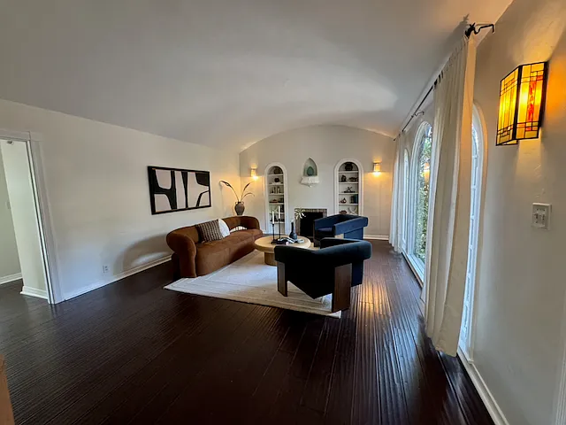 830 Robinson St #830 — Photo 4