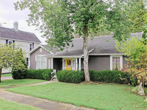2nd image of 207 N Seminary St