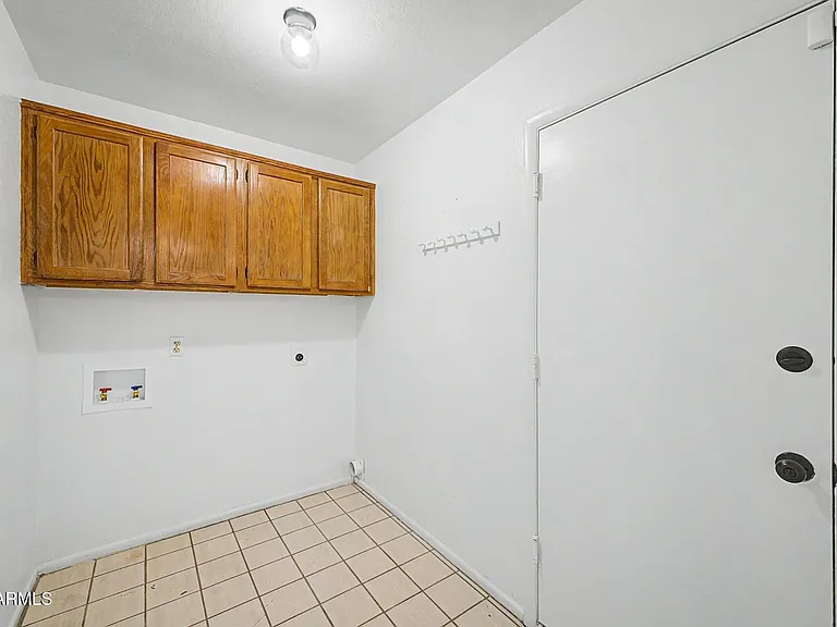 7119 W Krall St — Photo 15
