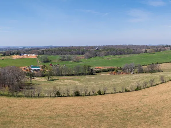 1404 Trigonia Rd, Maryville, TN 37801