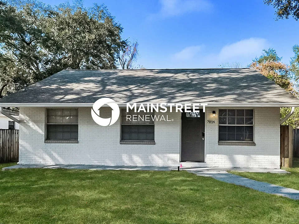 7014 N Palmetto Ln