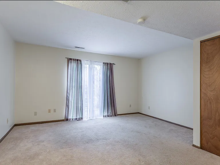 985 Wadsworth Rd #B — Photo 7