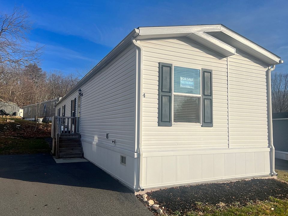 1st image of 4 Greybeech Dr