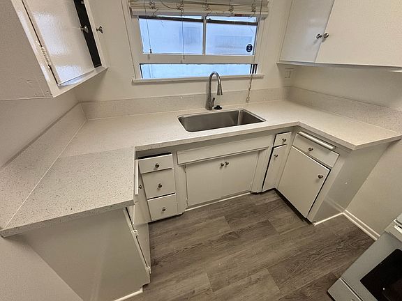 5th image of 1109 S Bedford St APT 3