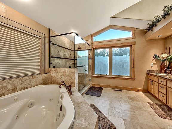 3rd image of 1488 Yakima Ct