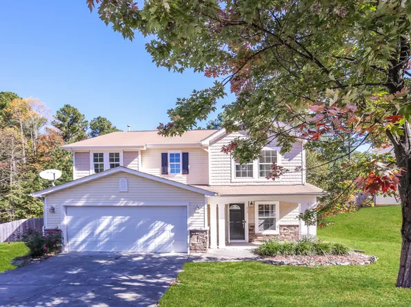 613 Ashburn Ln, Durham, NC 27703