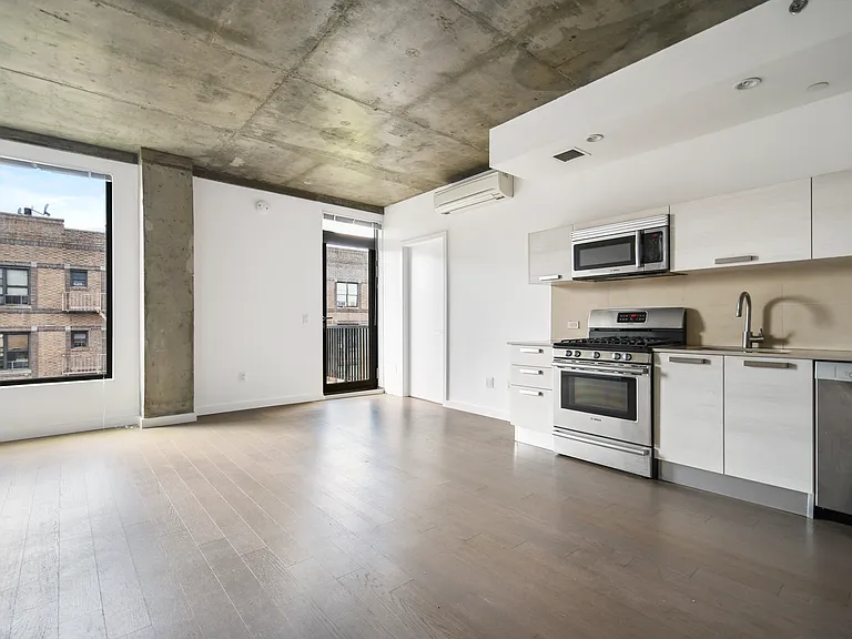 281 Union Ave #6J — Photo 2