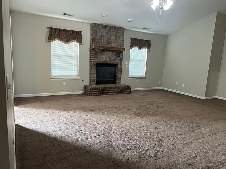 3418 Wright Ct — Photo 9