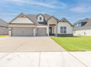 817 Carlock Dr, Pea Ridge, AR 72751