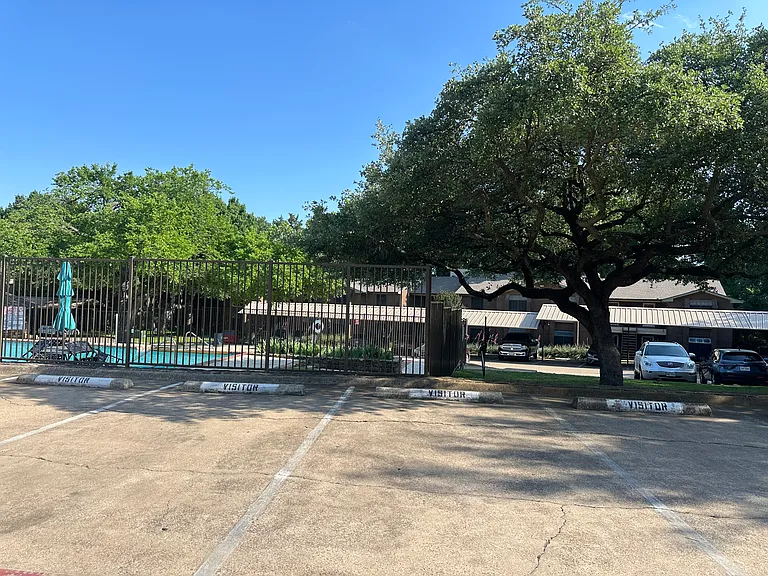 2505 Wedglea Dr #109 — Photo 9