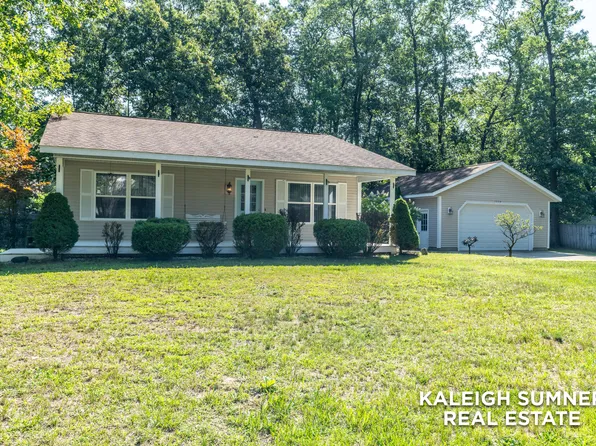 1250 Woodridge St, Muskegon, MI 49442