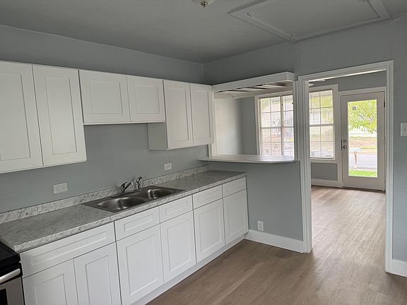 2nd image of 2114 Jupiter St #1